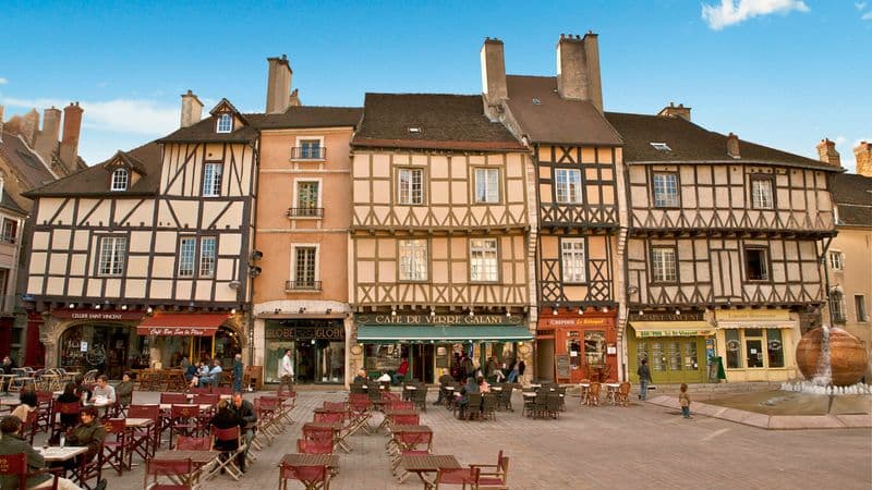 Fine Food and Wines on a Cruise through the Burgundy Region (port-to-port cruise)