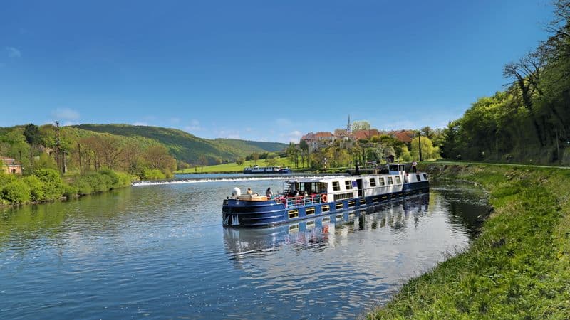Remarkable Sites and Fine Wines on a Cruise through the Doubs Valley and Burgundy (port-to-port cruise)