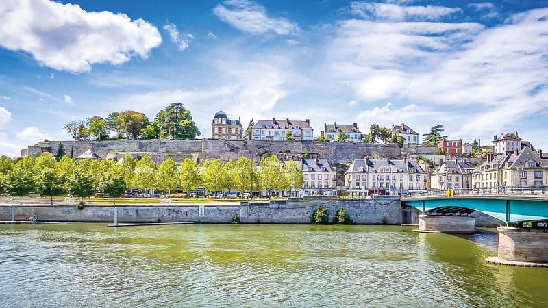 Historic Residences, Local Cuisine, and Hidden Gems in the Oise Valley (port-to-port cruise)