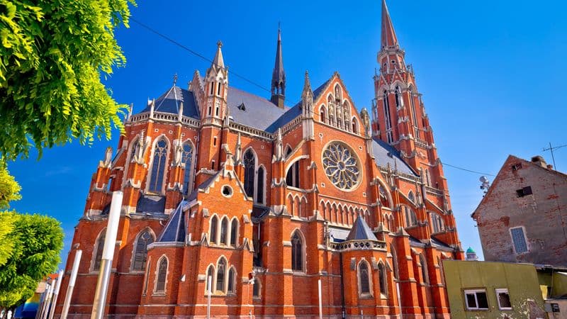 Along the Danube, the Balkan peninsula and Budapest (port-to-port cruise)