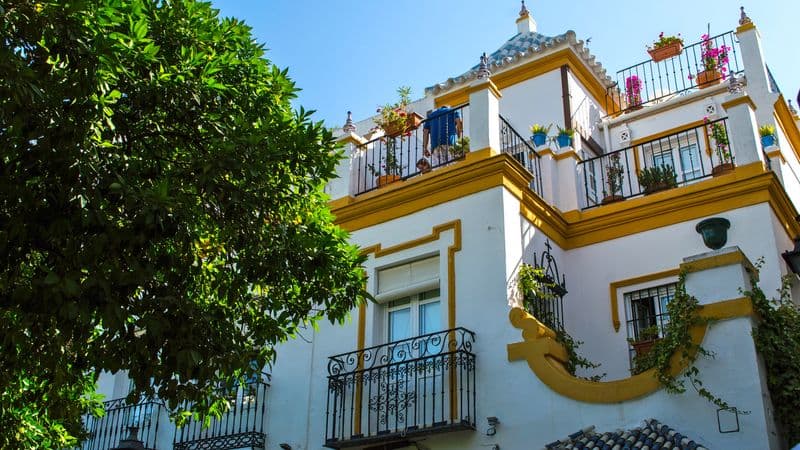 Amazing Andalusia: Enchanting Villages, Traditional Architecture, and Fabulous Cuisine (port-to-port cruise)